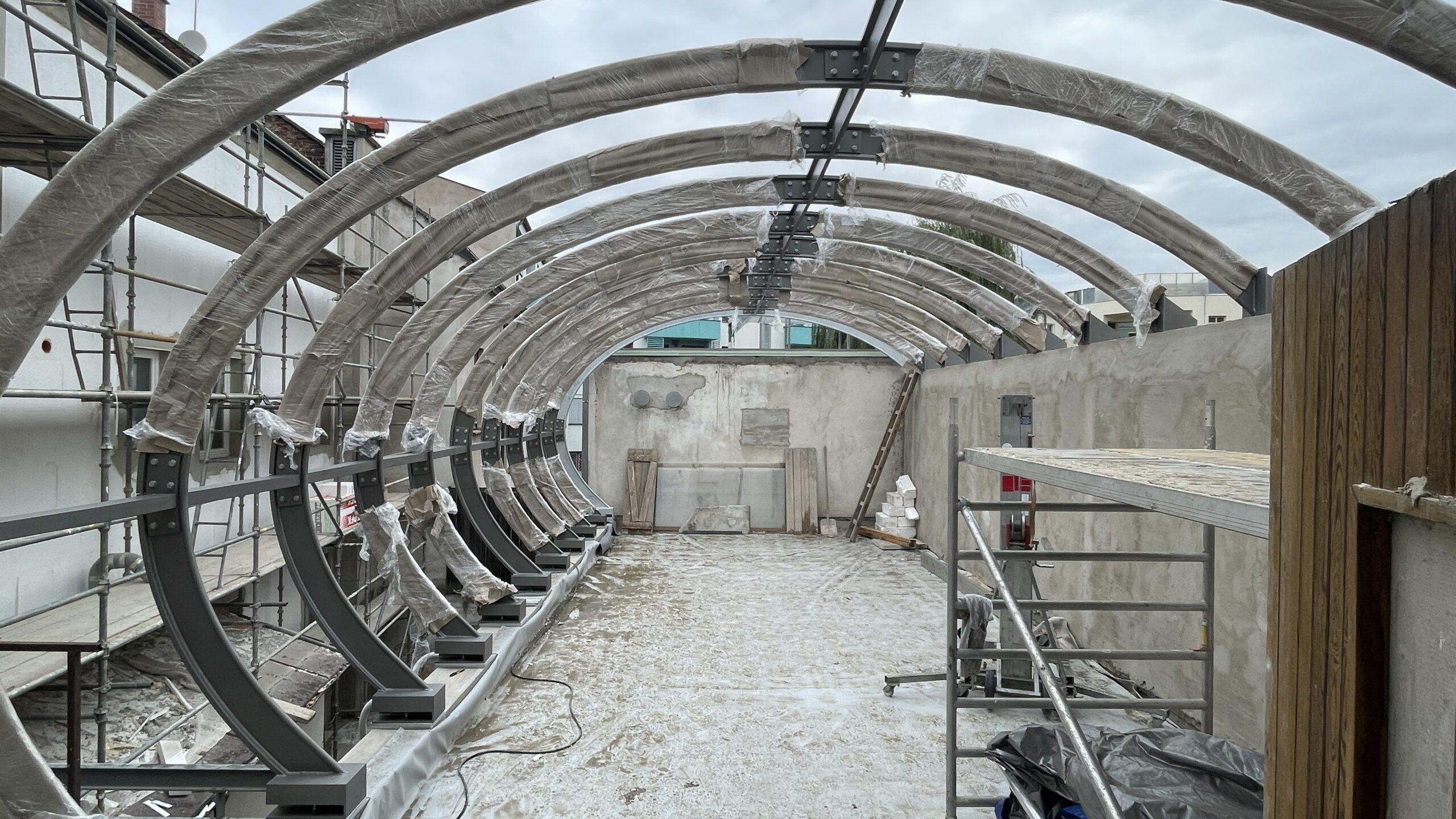 Konstrukce zasedací místnosti